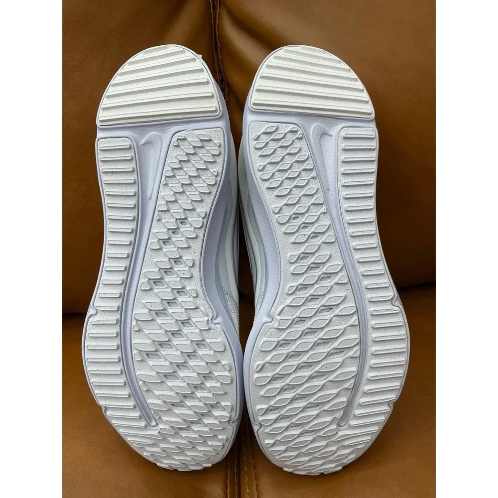 Nike Cosmic Runner GS Kids 4.5Y Platinum Tint Silver HM4402-010